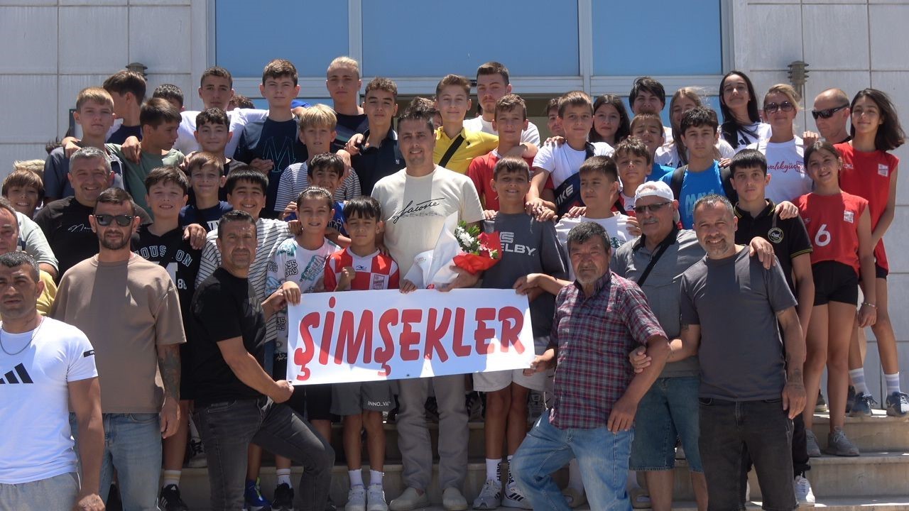 Ayvalıkgücü Belediyespor camiasında ortak çağrı
