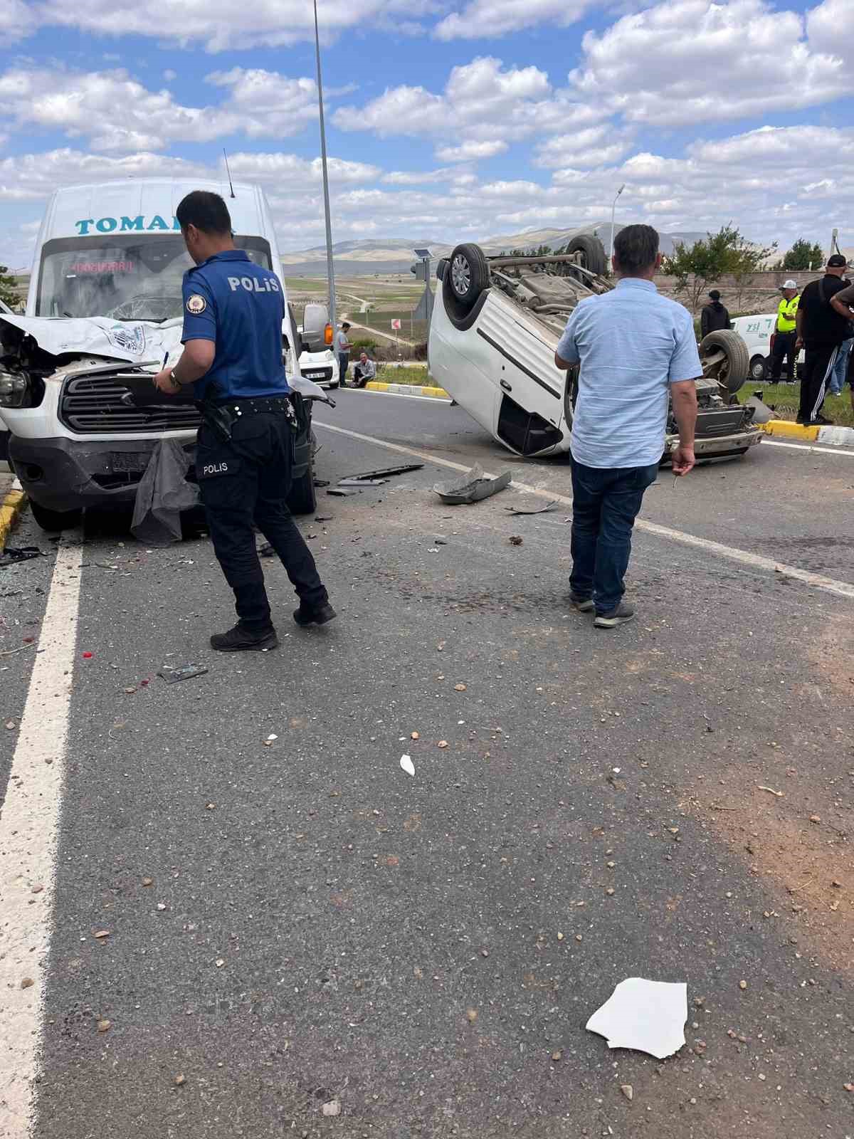 Tomarza'da trafik kazası: 1 kişi yaralandı (İHA)