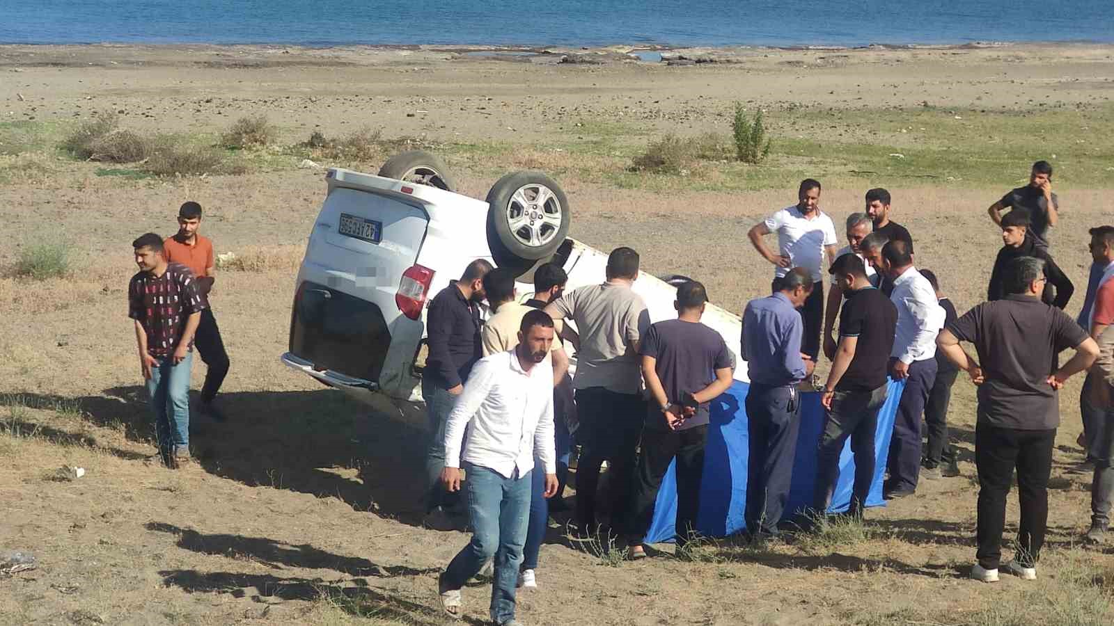 Tatvan'da trafik kazası: İki kişi yaralandı. IHAA