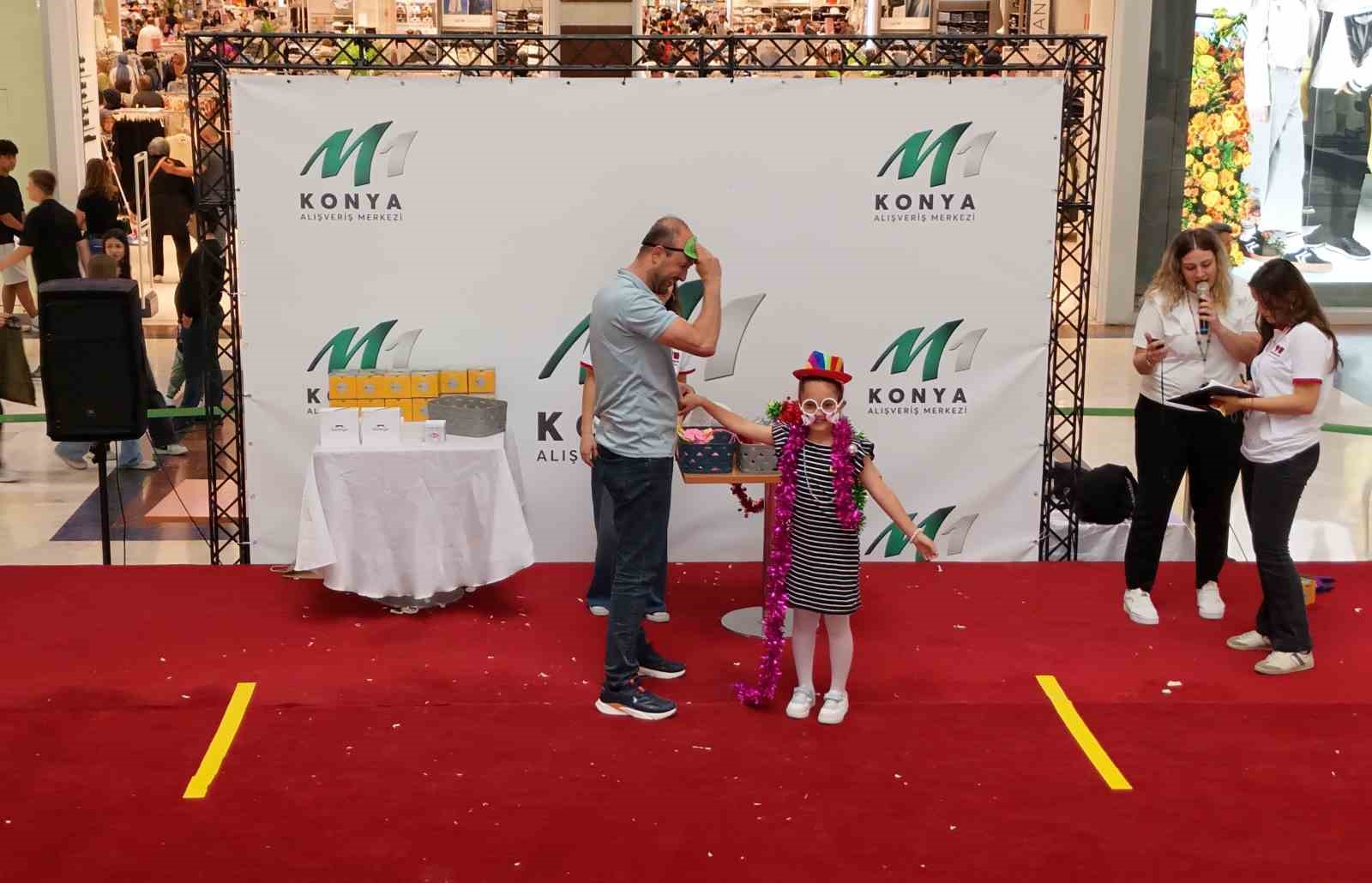 M1 Konya AVM’de Babalar Günü’ne özel yarışma yapıldı