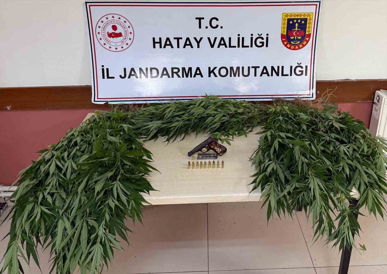 Hatay&rsquo;da uyuşturucu ve ka&ccedil;ak&ccedil;ılık operasyonu: 23 g&ouml;zaltı
