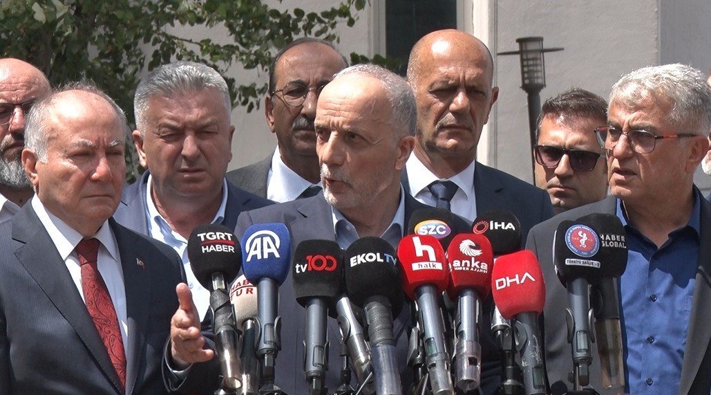 Bakan Işıkhan, TÜRK-İŞ Genel Başkanı Ergün Atalay’ı kabul etti