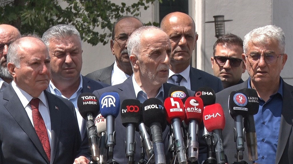 Bakan Işıkhan, T&Uuml;RK-İŞ Genel Başkanı Erg&uuml;n Atalay&rsquo;ı kabul etti
