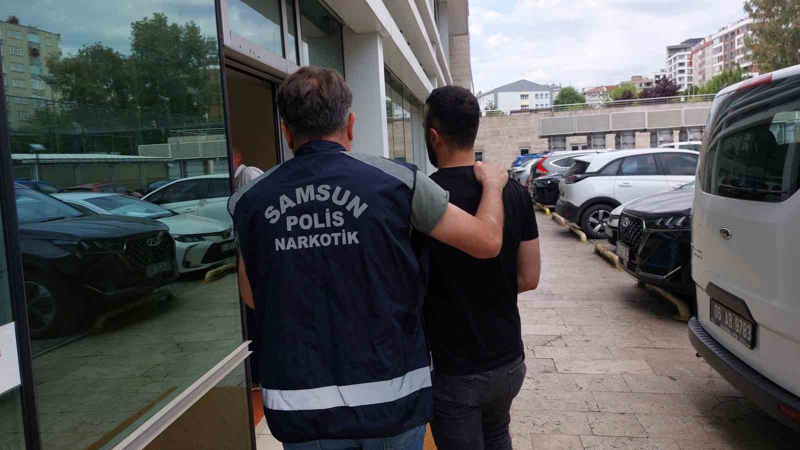 Uyuşturucu ticaretinden tutuklandı
