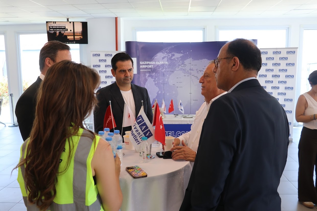 Macaristan&rsquo;ın başkenti Budapeşte&rsquo;den Gazipaşa&rsquo;ya ilk u&ccedil;uş ger&ccedil;ekleşti
