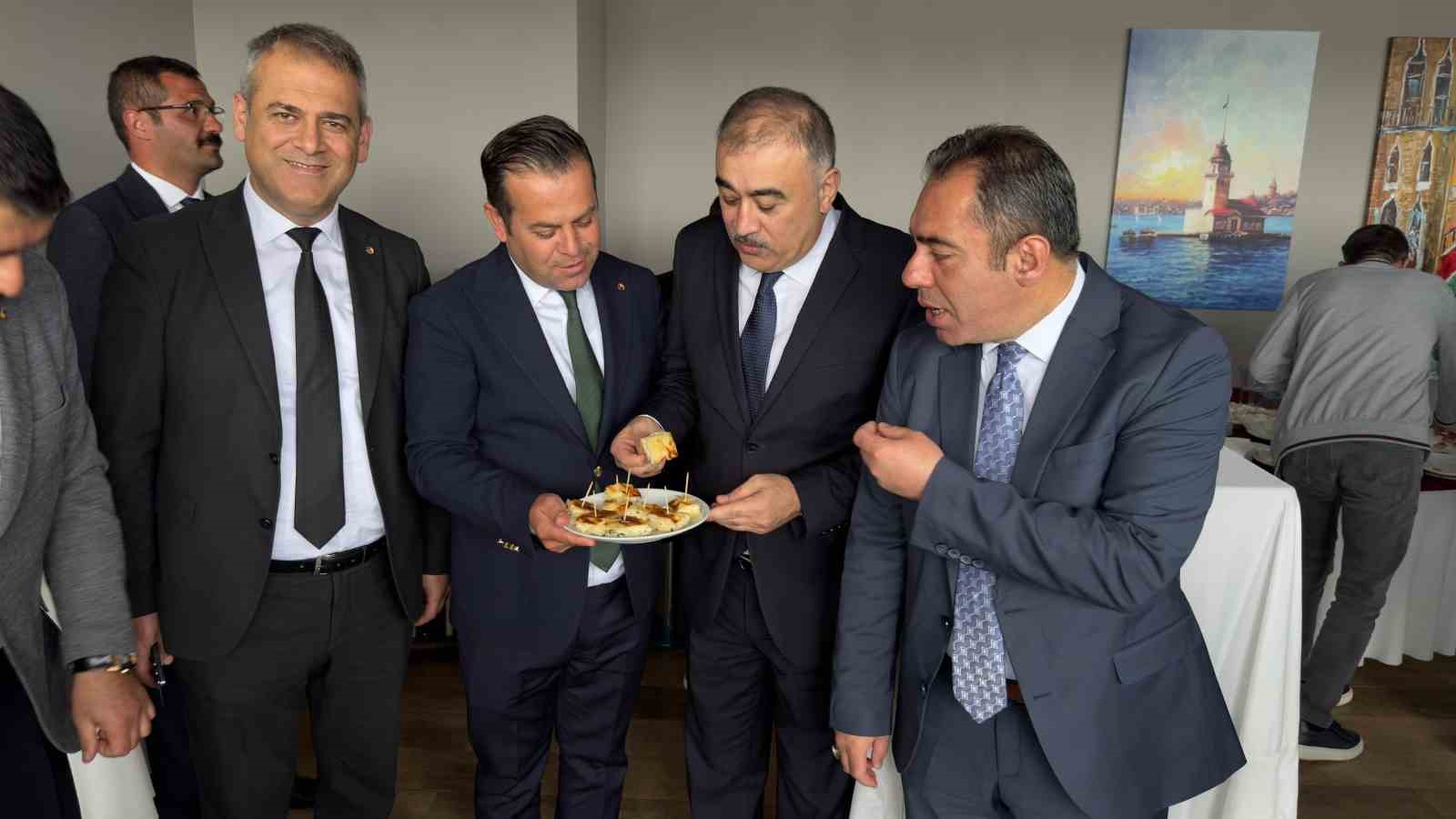 İş Dünyası Kars’ta buluştu, Erzurum su böreği damga vurdu