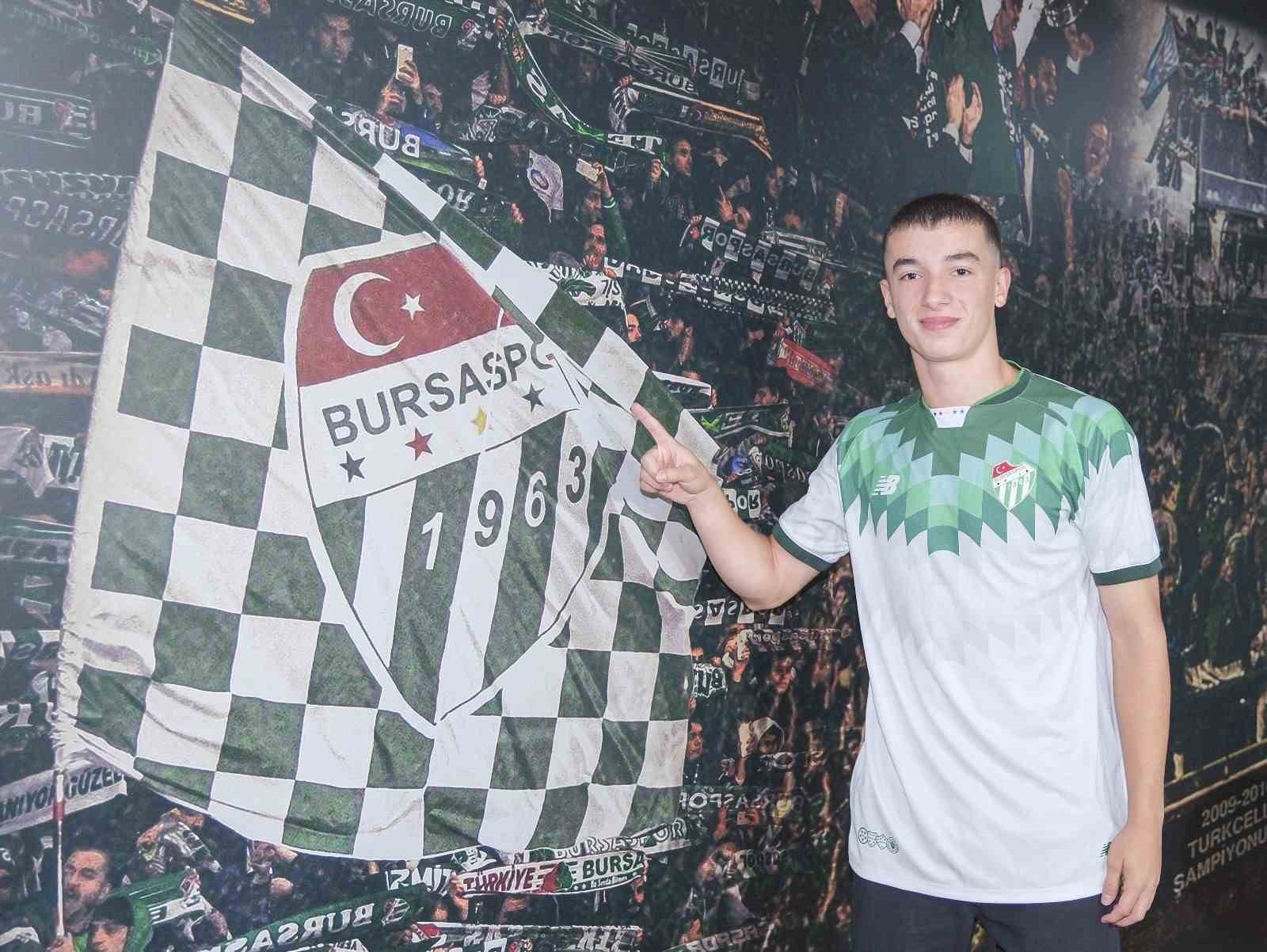 Bursaspor’da iki iç transfer tamamlandı
