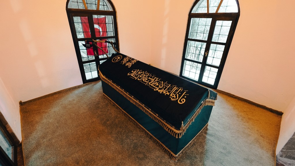 Turgut Alp 22 Haziran’da dualarla anılacak