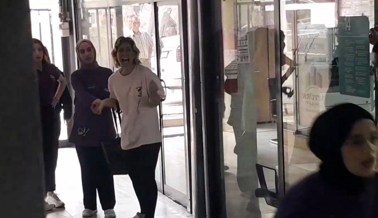 Mağazada hırsızlık şüphesinden çıkan tartışma kavgaya dönüştü