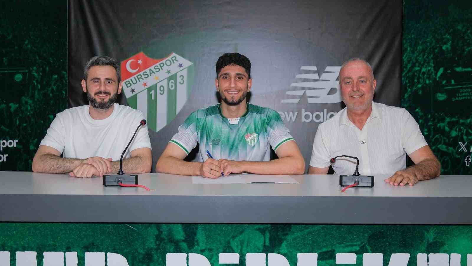 Bursaspor, Emrehan Gedikli ile sözleşme imzaladı
