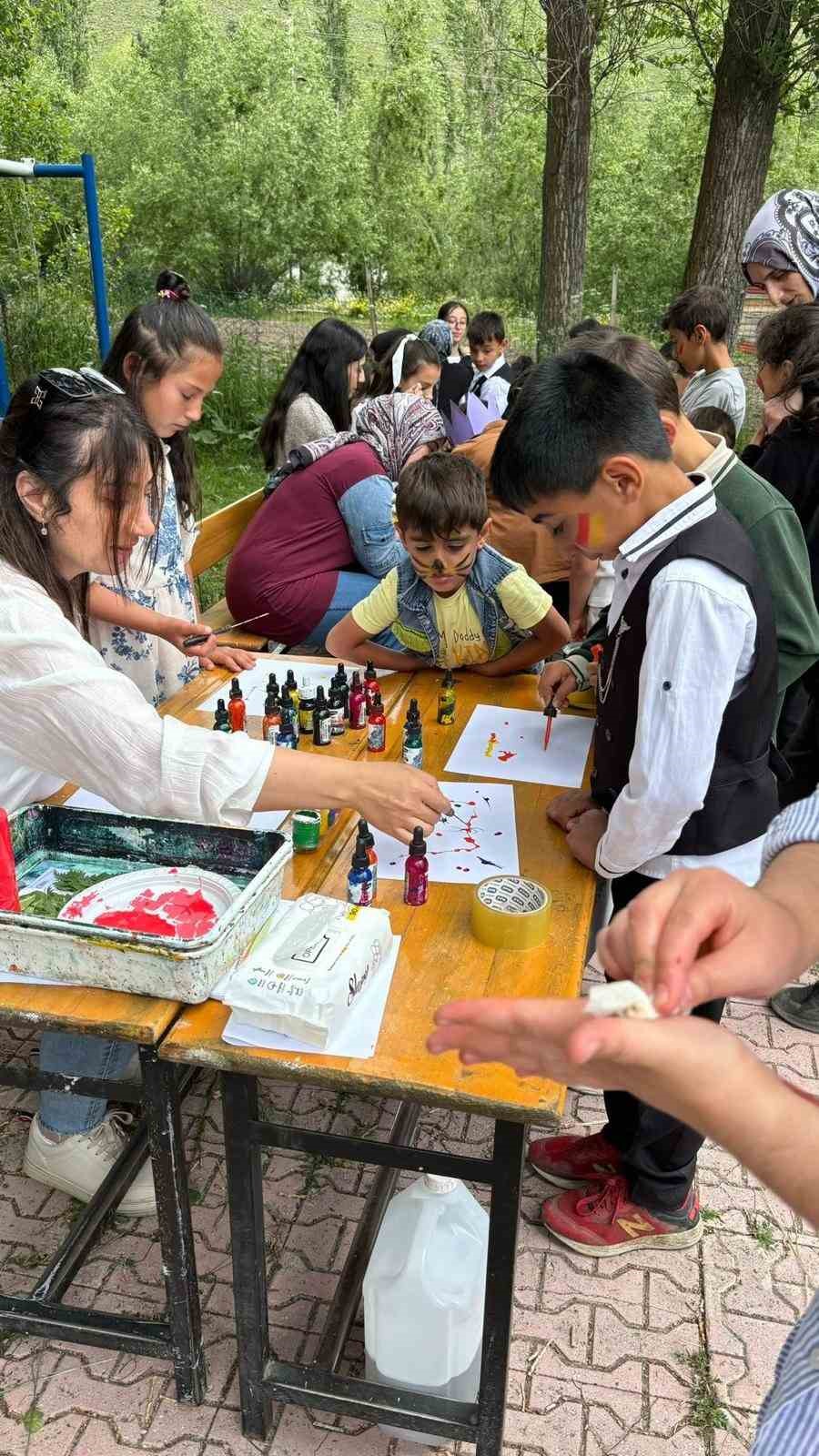 Fen Lisesi &ouml;ğrencilerinden k&ouml;y &ouml;ğrencilerine anlamlı etkinlik
