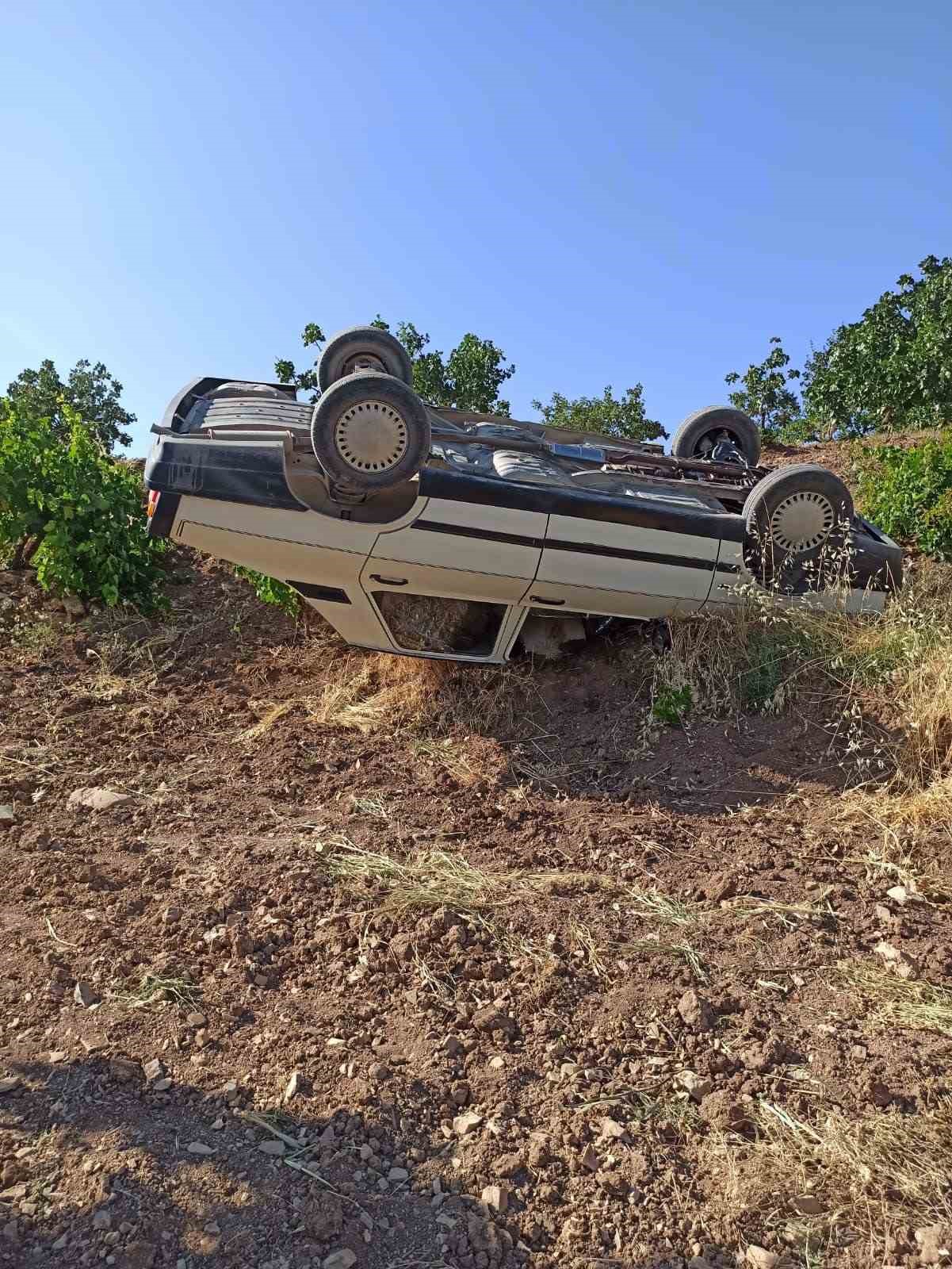Adıyaman&rsquo;da otomobil takla attı: 1 yaralı
