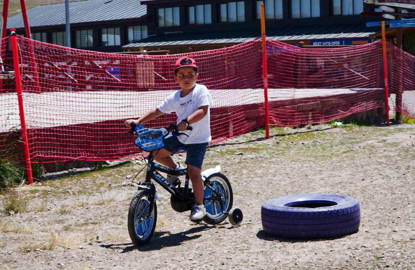 Erciyes&rsquo;te &rsquo;&Ccedil;ocuk Bisiklet ve Aktivite Parkı&rsquo; sezonu a&ccedil;ıldı

