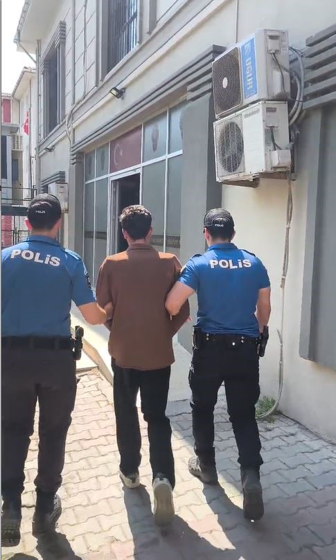 Esenyurt&rsquo;ta bı&ccedil;aklı yol verme kavgasında ş&uuml;pheliler yakaladı
