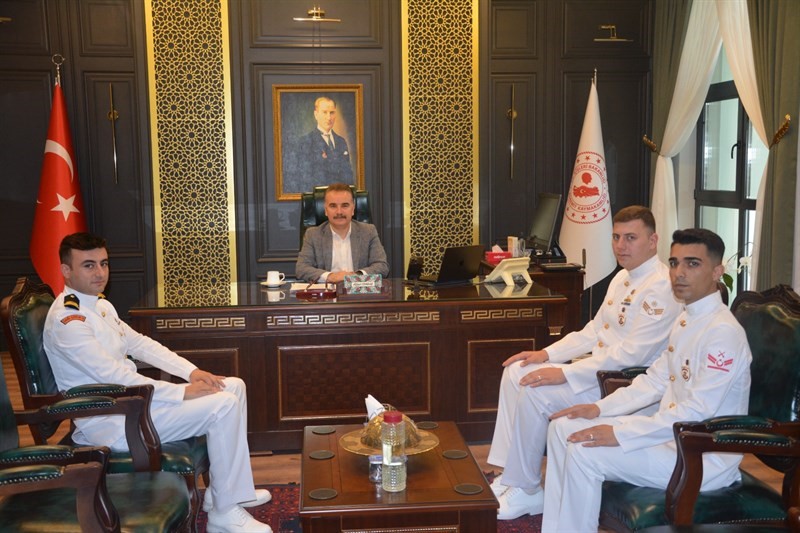 Sahil Güvenlik Komutanlığı’ndan Kaymakam Odabaş’a kutlama ziyareti