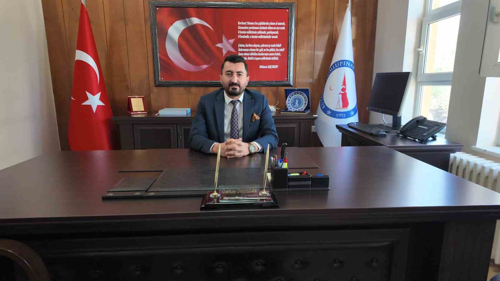 Gediz Meslek Y&uuml;ksekokulu&rsquo;nda m&uuml;d&uuml;rl&uuml;k devir teslim t&ouml;reni
