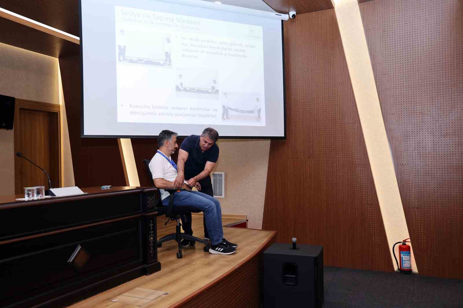 Talas&rsquo;ta personele ilk yardım eğitimi
