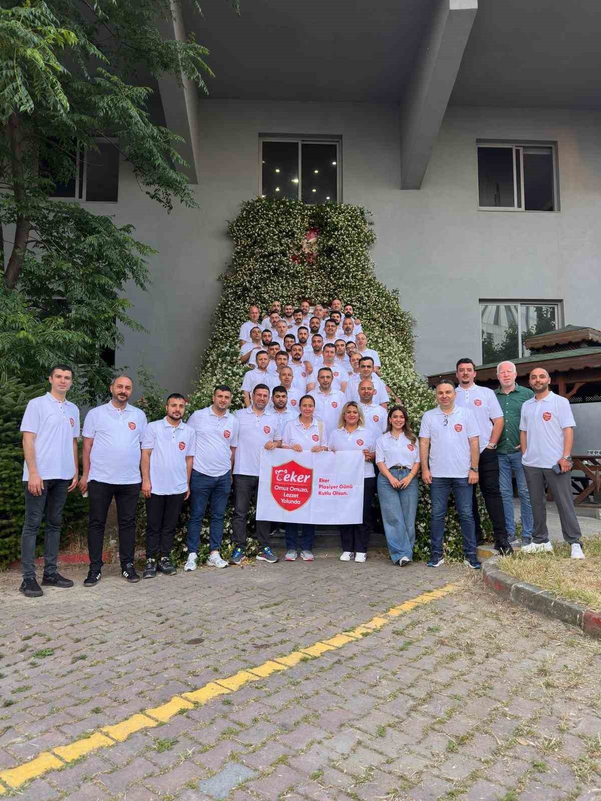 Eker&rsquo;de, Plasiyer G&uuml;n&uuml; kutlandı
