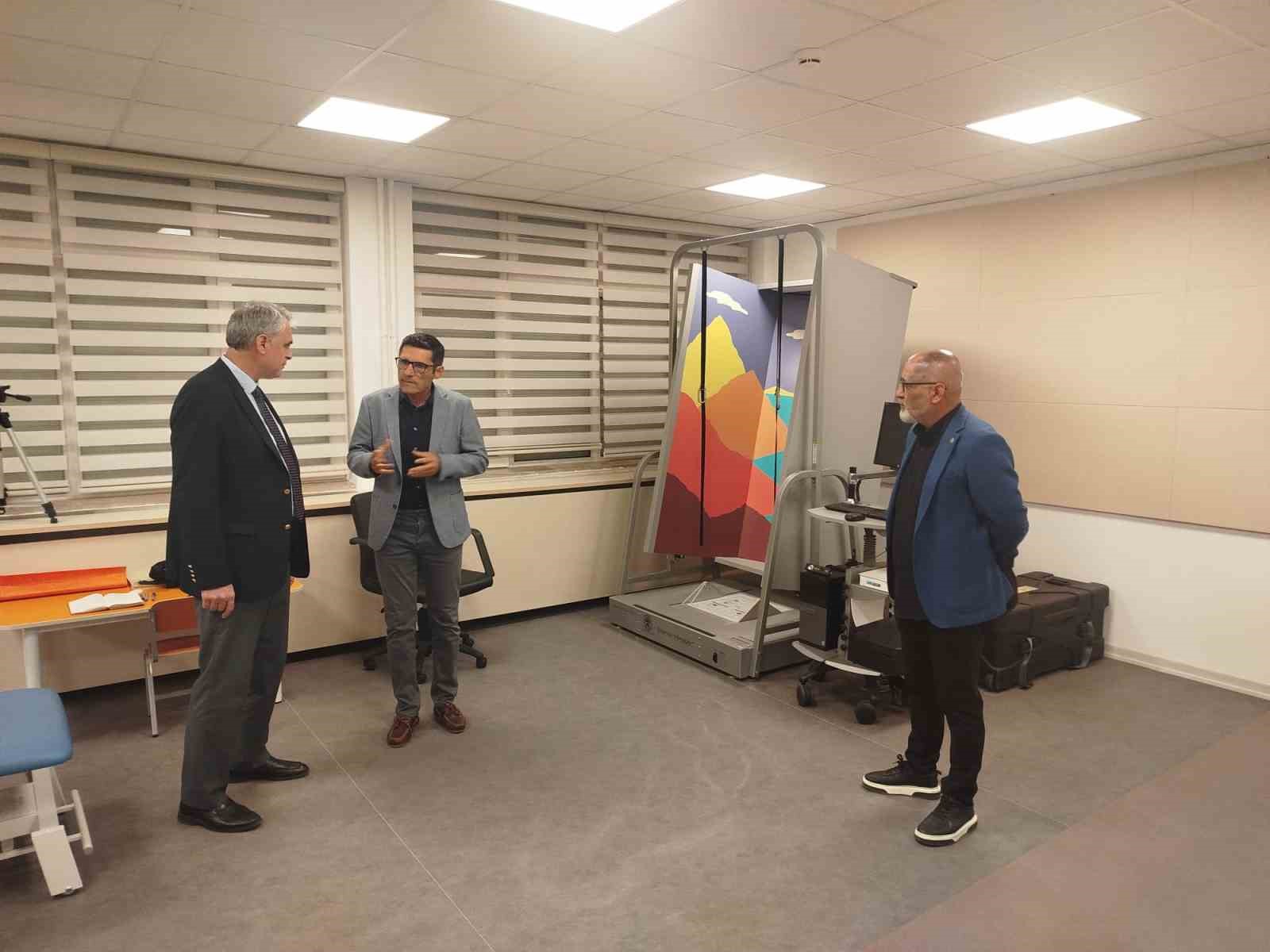 Rekt&ouml;r Yardımcısı Erdemir&rsquo;den Engelliler Araştırma Enstit&uuml;s&uuml;&rsquo;ne ziyaret
