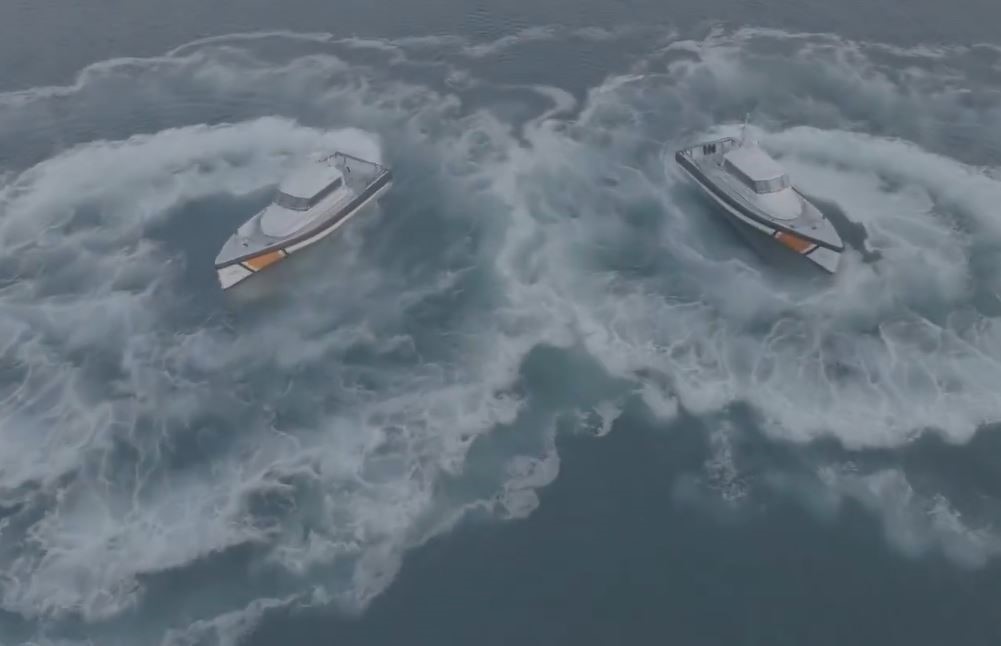 Sahil G&uuml;venlik İstanbul Boğazı&rsquo;nda g&ouml;steri yaptı
