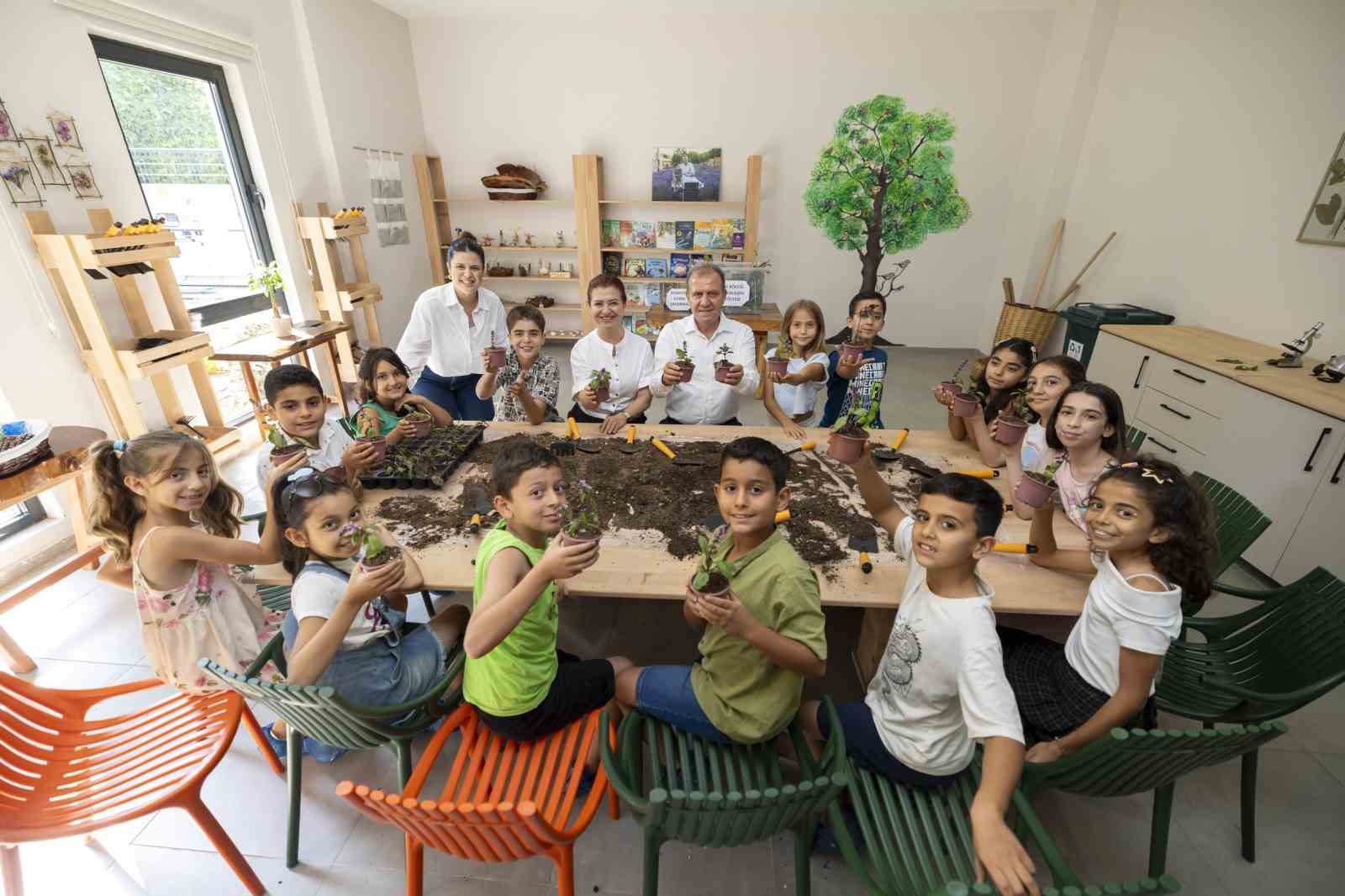 Başkan Seçer çocuklarla bir araya geldi