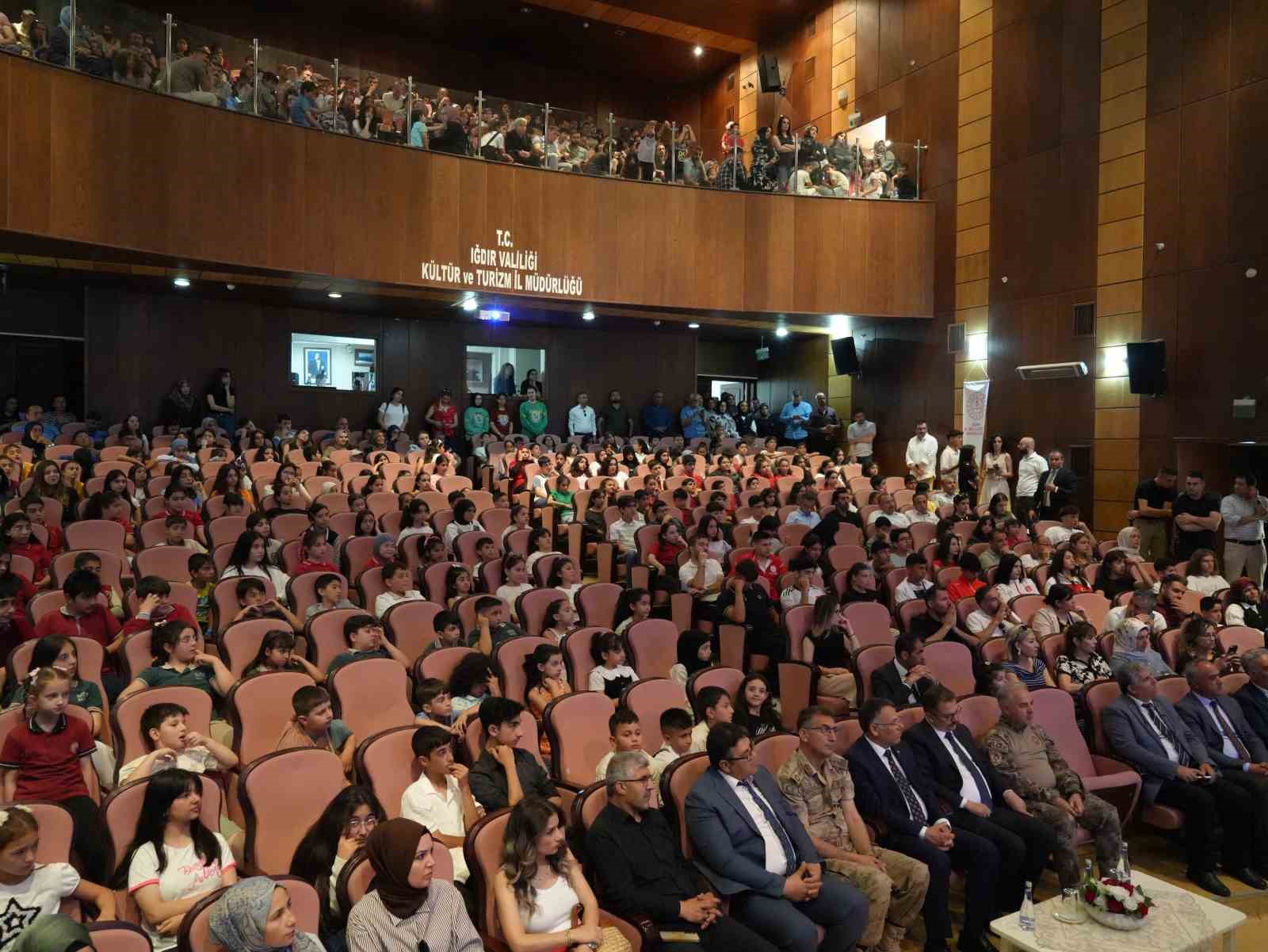 ’’Iğdır’ın Yıldızları’’ ödüllendirildi