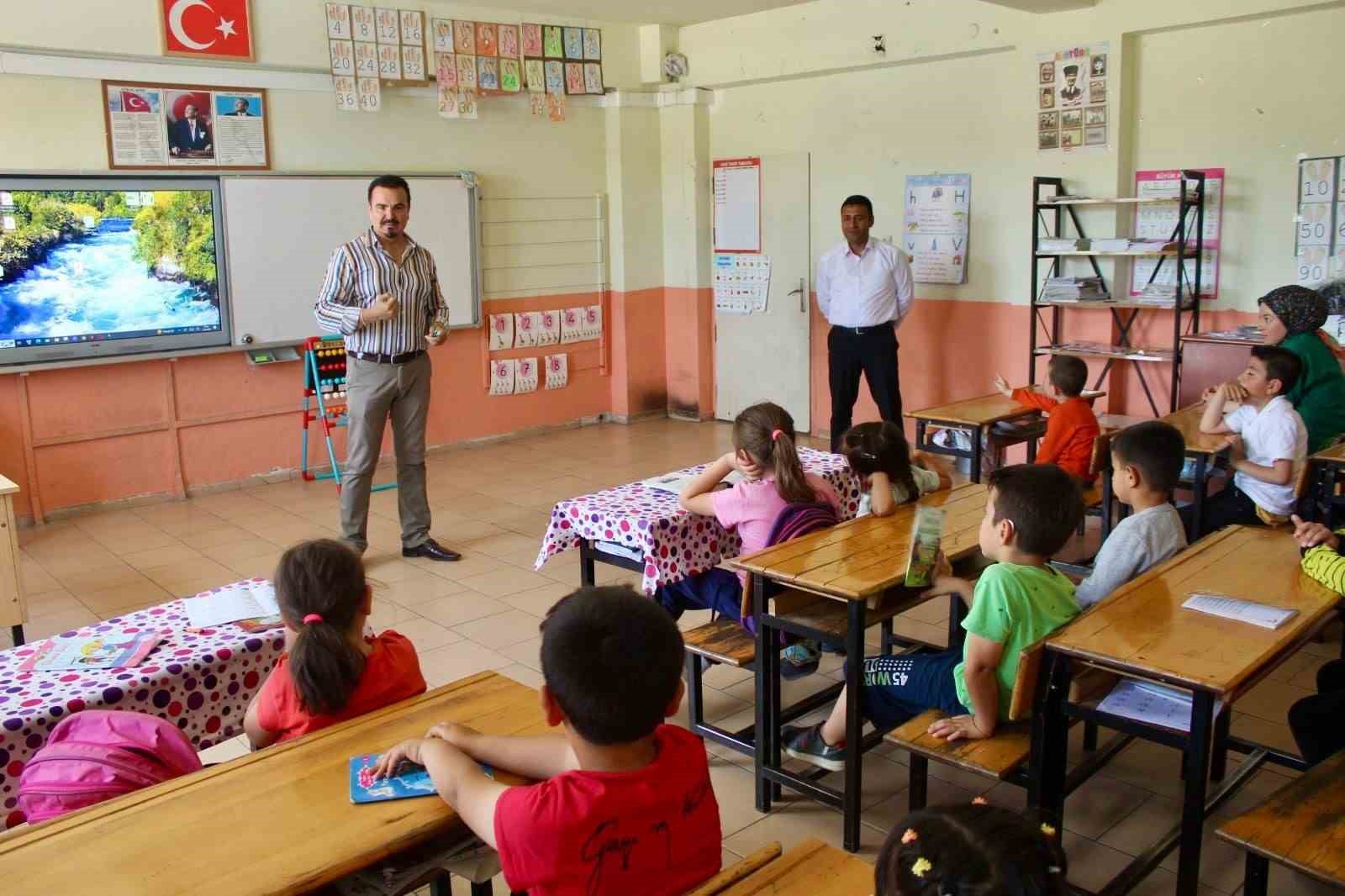 Mersin’in yayla köylerinde öğrencilere diş sağlığı eğitimi