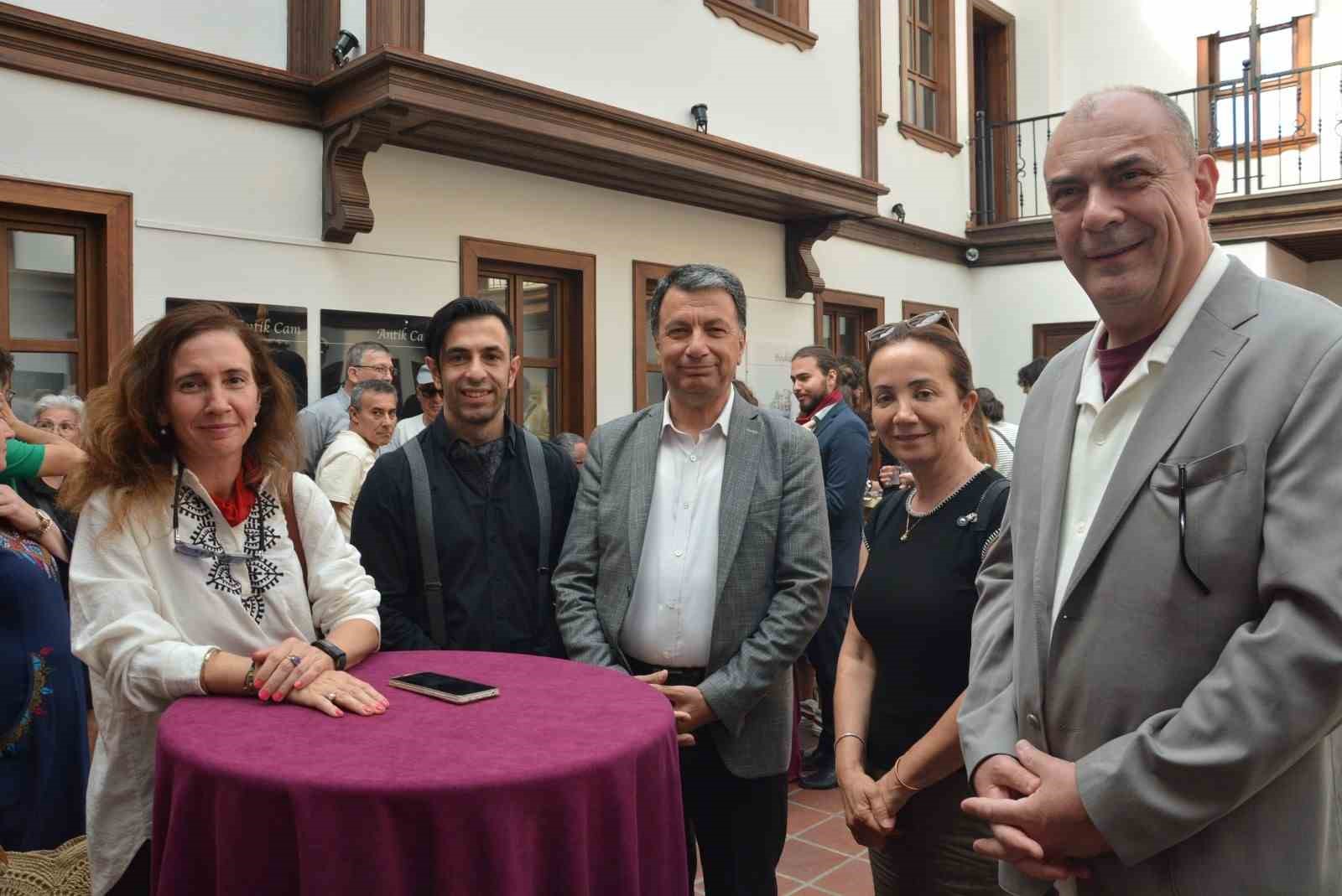 &rsquo;Ateş Kadınlar&rsquo; sergisi sanatseverlerle buluştu
