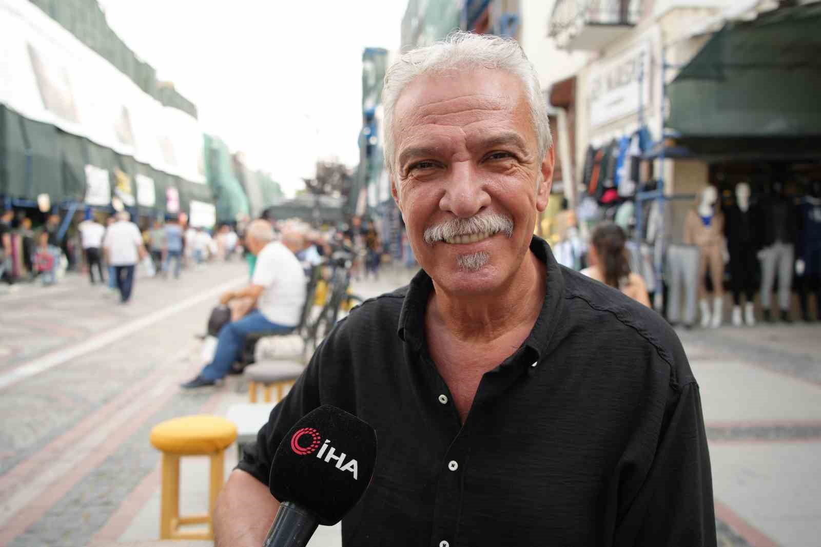 Edirne’de kafe işletmecisinin duyarlılığı, yaşlı kadını dolandırılmaktan kurtardı