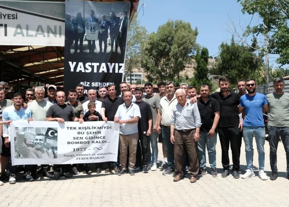 Çavuşlar Mahallesi gençlerinden Ferdi Zeyrek için mevlit yemeği