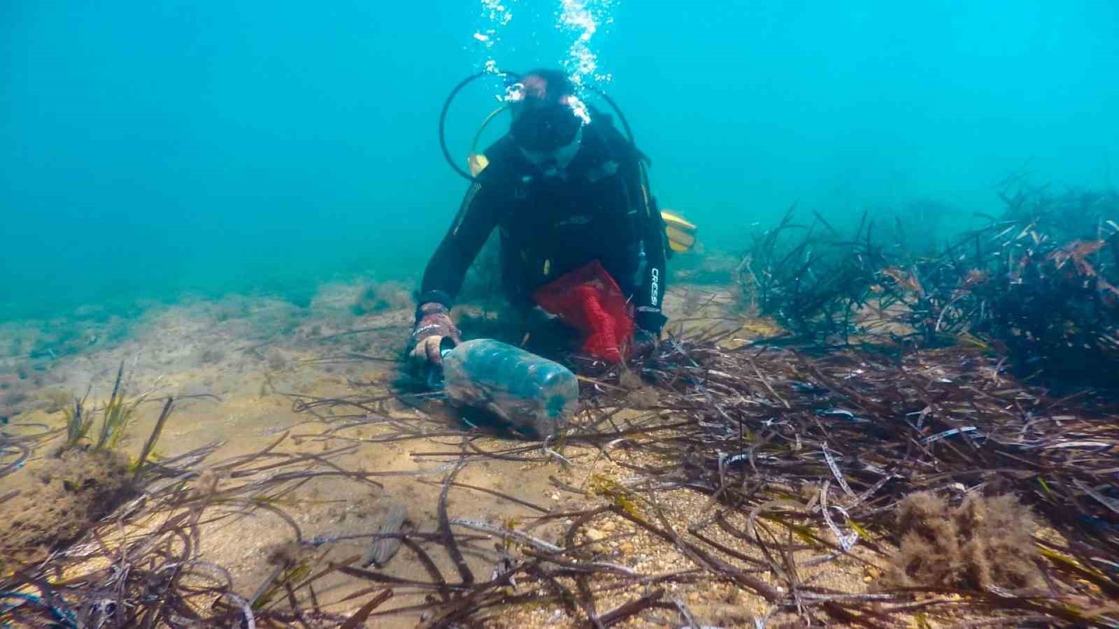 Deniz dibi temizliği Turgutreis’te devam etti