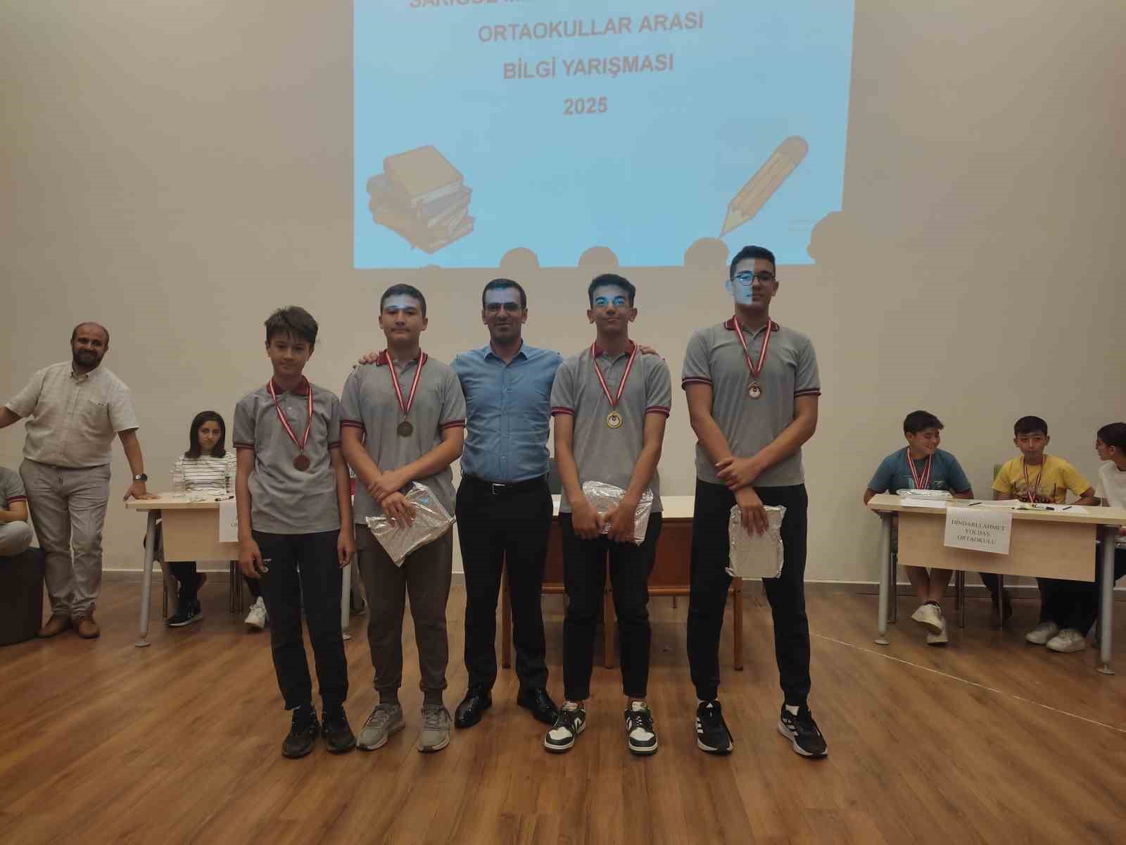 İlkokul ve ortaokullar arası bilgi yarışmalarında büyük heyecan