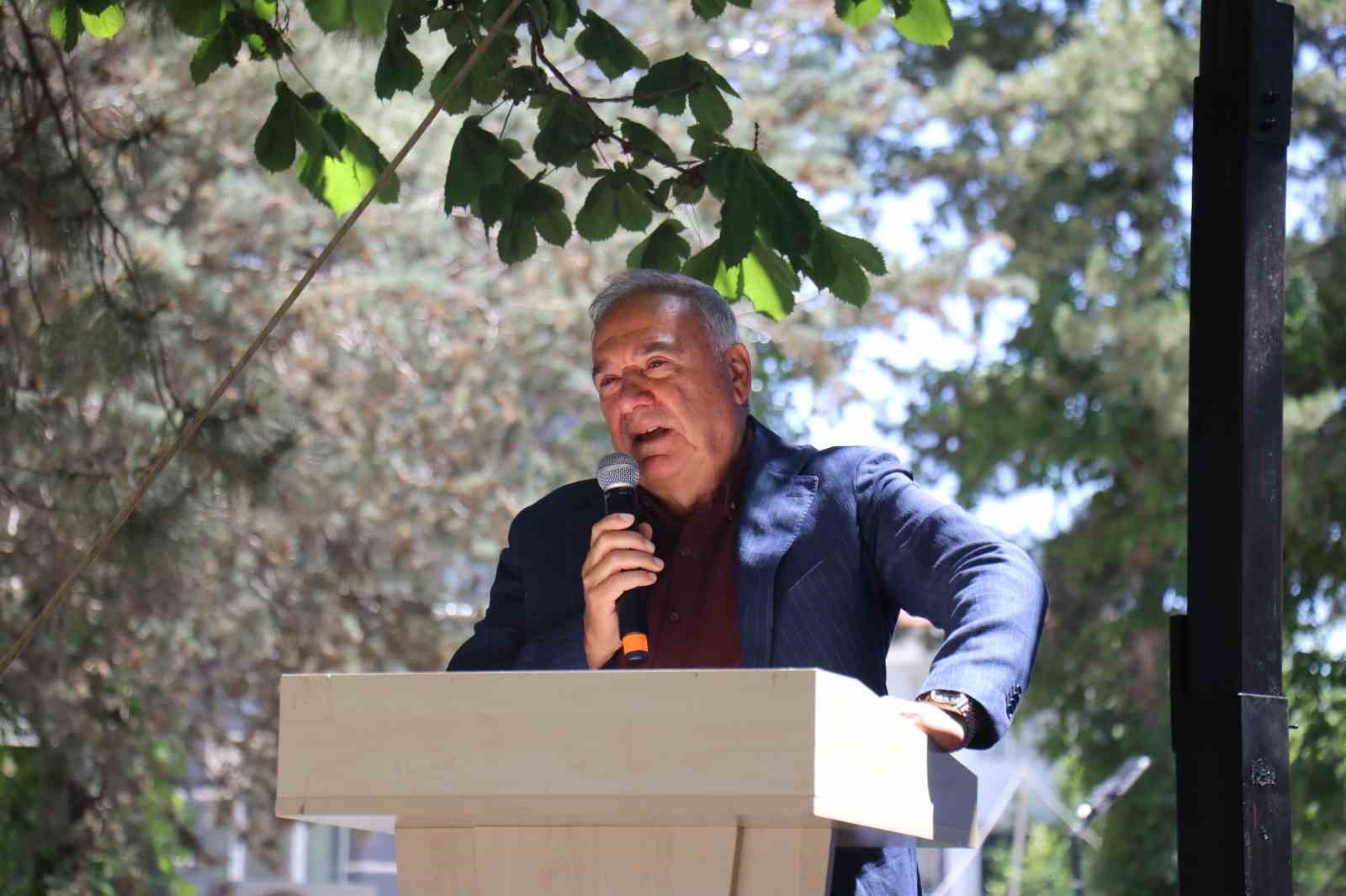 Doğanşehir&rsquo;de Vahap K&uuml;&ccedil;&uuml;k vefatının beşinci yılında dualarla anıldı
