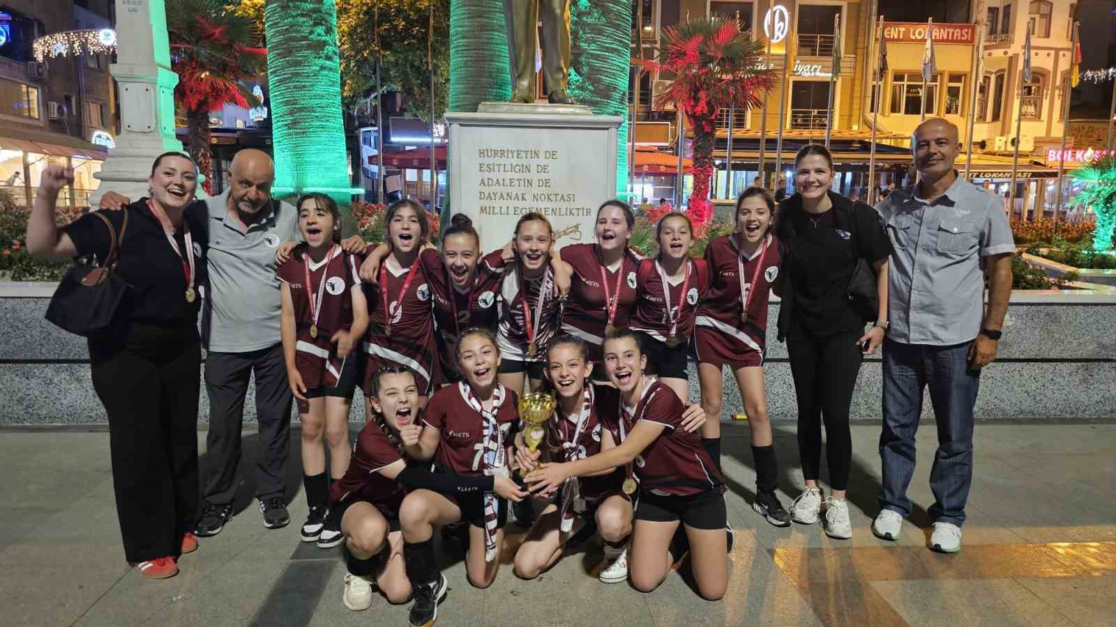 Bandırma’nın minik sultanları Balıkesir şampiyonu oldu