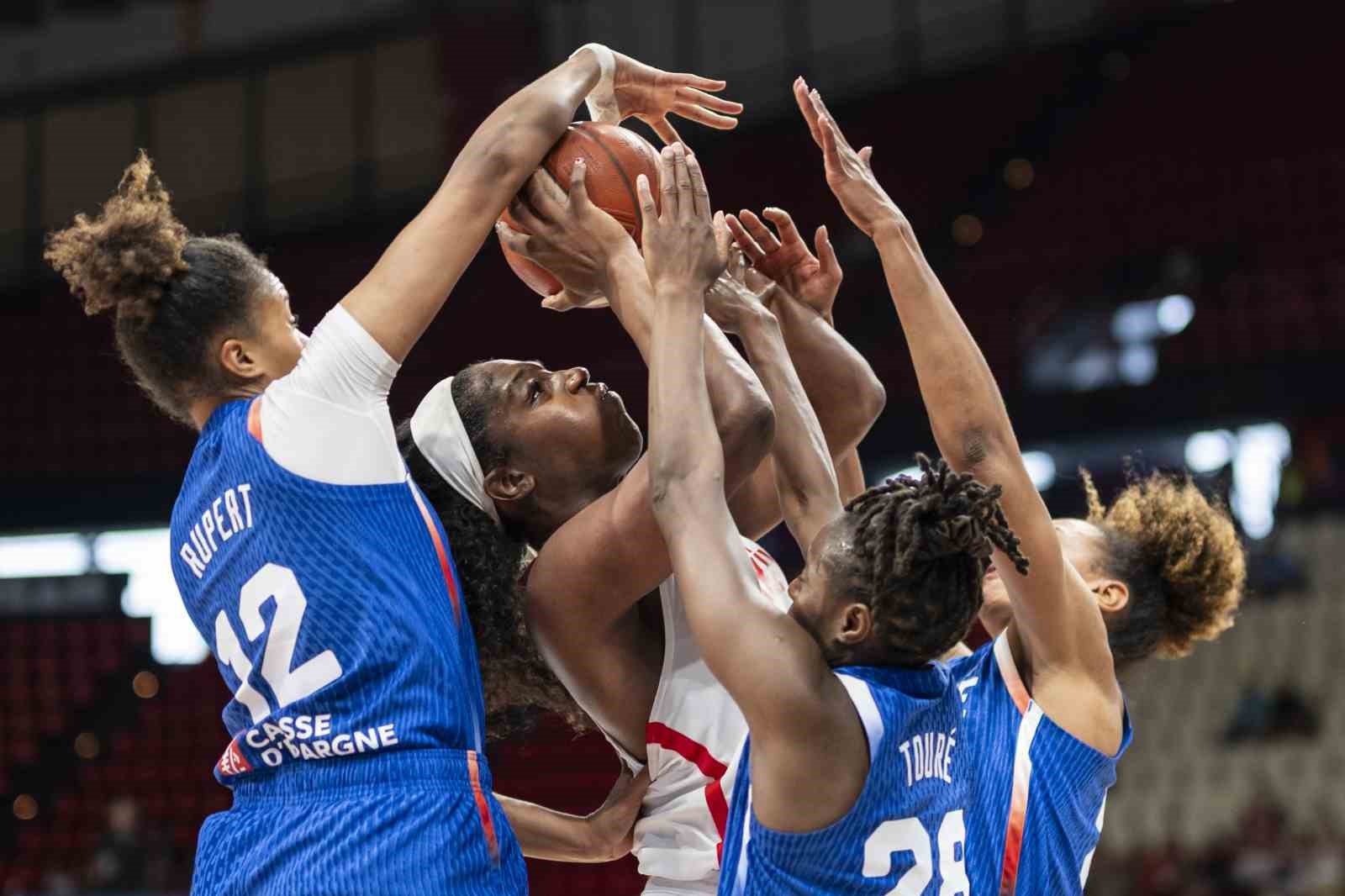 A Milli Kadın Basketbol Takımı, Avrupa Şampiyonası’na mağlubiyetle başladı

