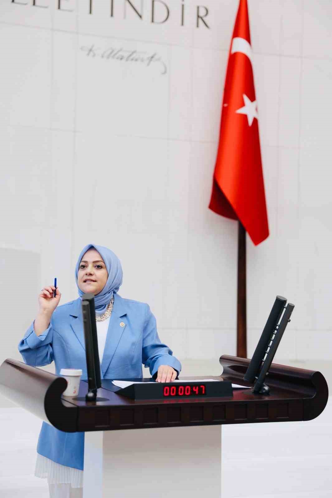 Milletvekili Ün: "Çifte vatandaşlık sahibi Moşeler, İsrail’e savaş suçu işlemeye gidiyor"
