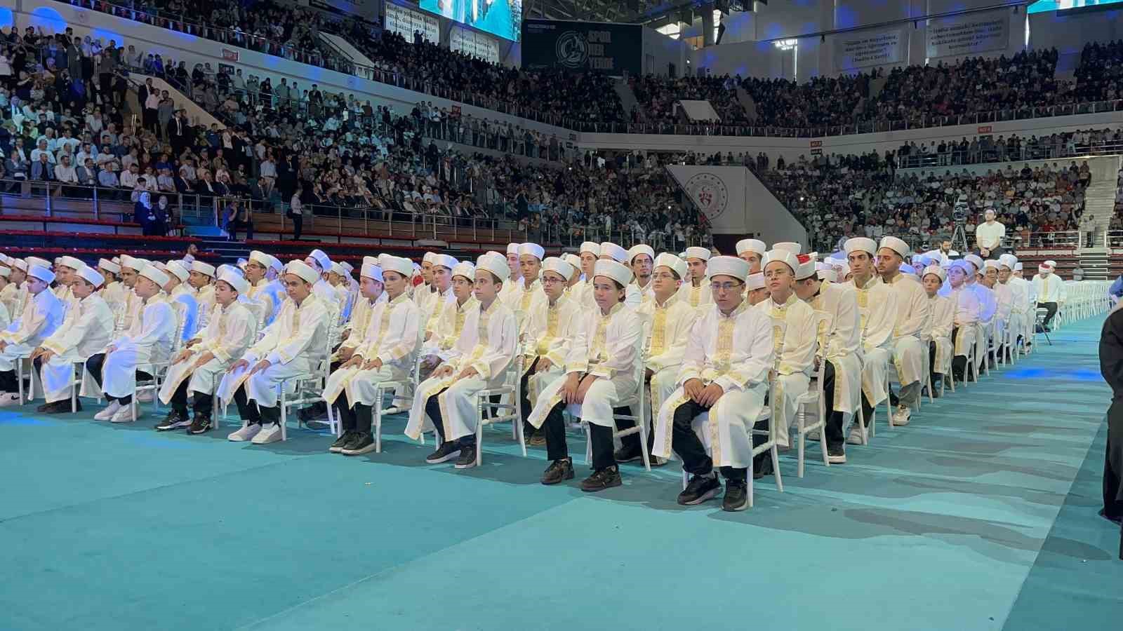 Diyanet İşleri Başkanı Erbaş, Konya&rsquo;da Hafızlık İcazet Merasimi&rsquo;ne katıldı
