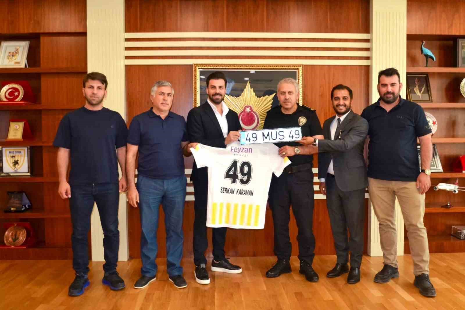 Muşspor&rsquo;a &ouml;zel &rsquo;49 MUS 49&rsquo; plakası hediye edildi
