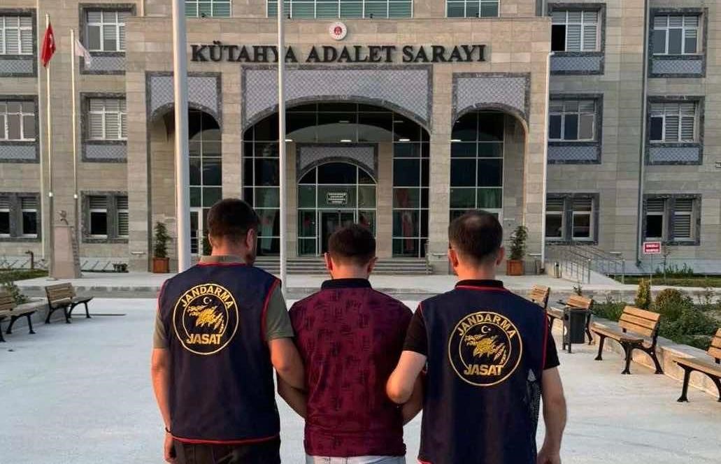 Kütahya’da 12 Yıl 6 ay kesinleşmiş hapis cezası bulunan şahıs yakalandı