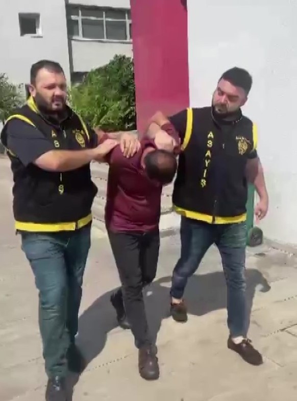 Adana&rsquo;da yankesicilik ş&uuml;phelisi tutuklandı
