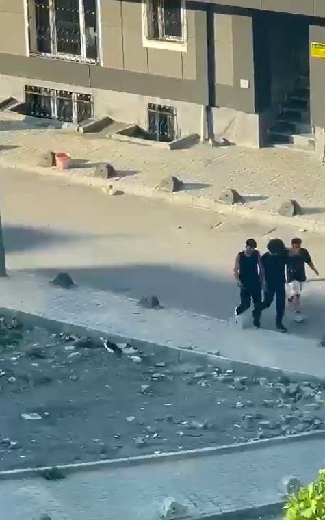 Esenyurt’ta güpegündüz uyuşturucu ticareti