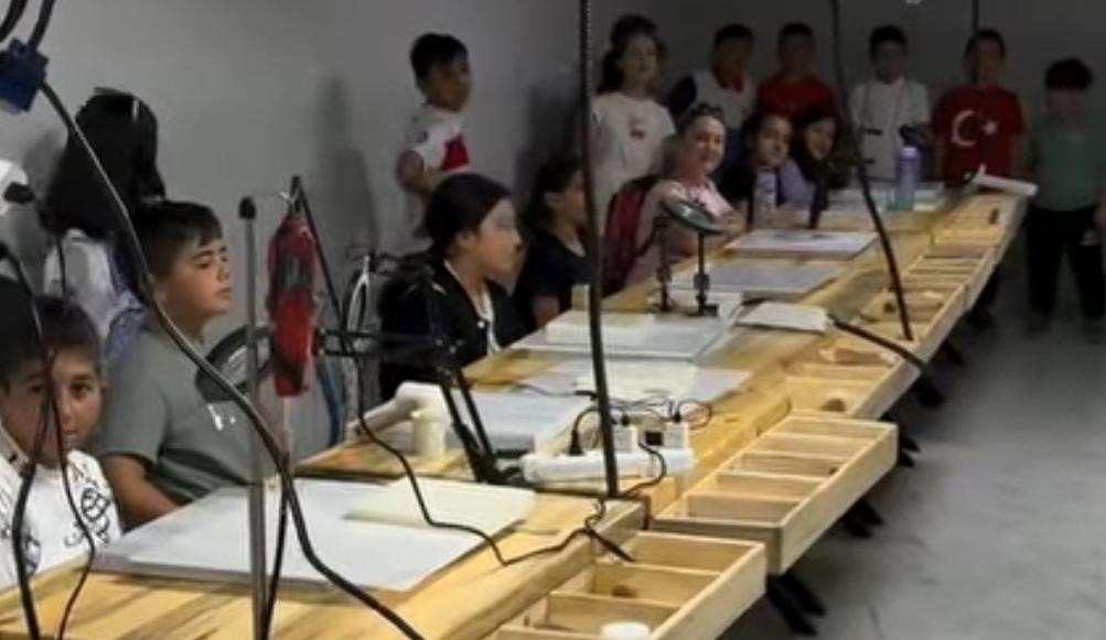 Minik ziyaret&ccedil;ilerden Ahmet Ulu&ccedil;ay M&uuml;zesi&rsquo;ne ilgi
