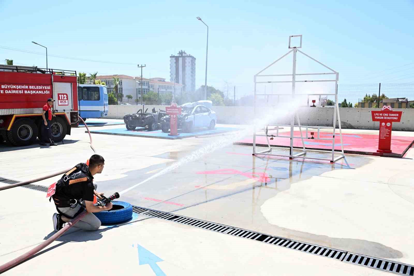 Mersin’de itfaiye eri sınavlarında adaylar ter döktü