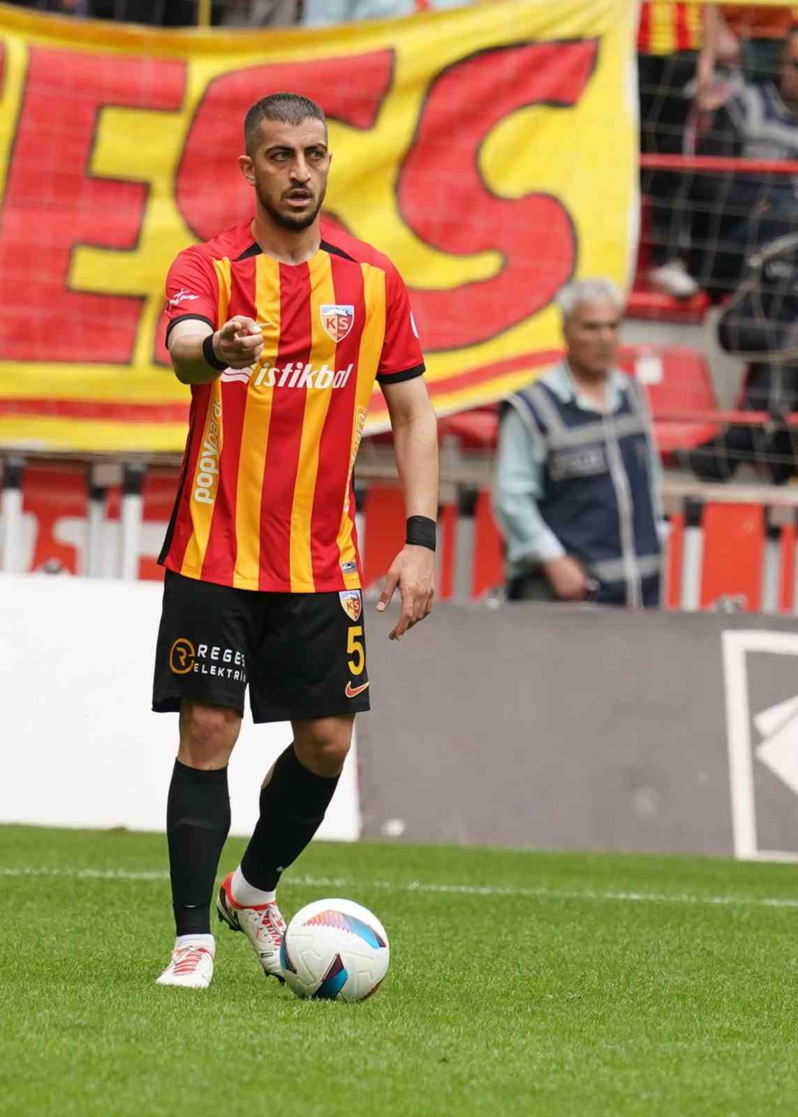 Kayserispor, Hosseini ile yeniden anlaştı