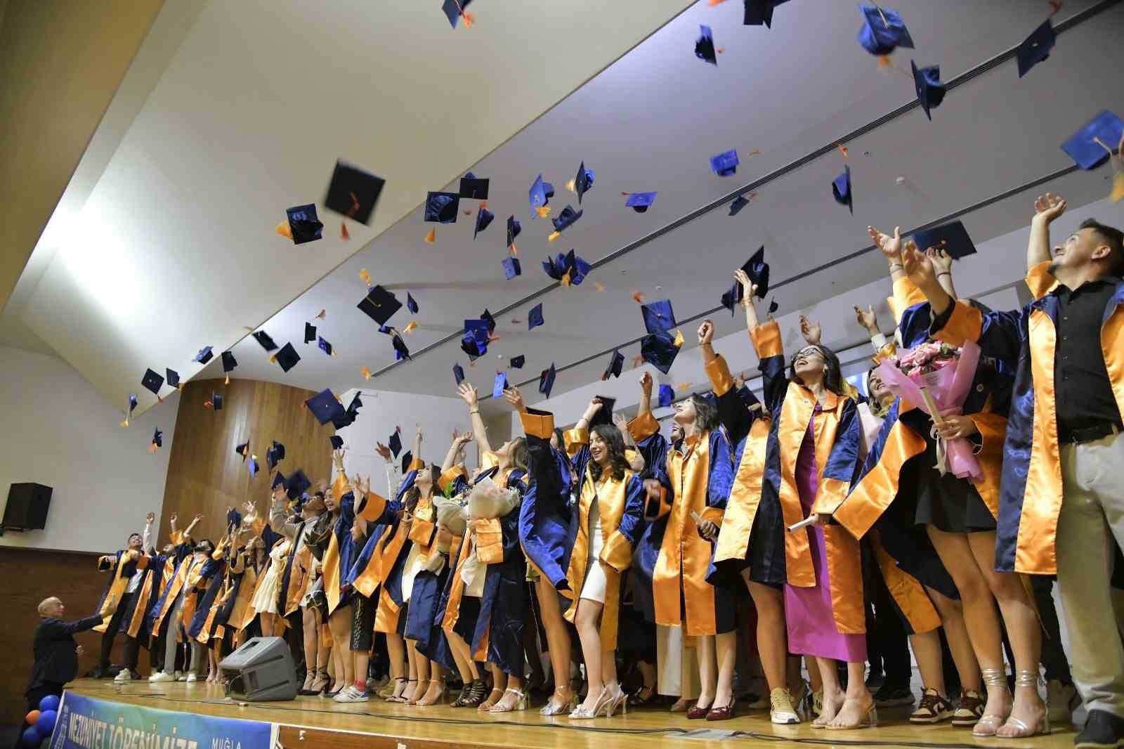 Ortaca ve Yatağan MYO’da mezuniyet coşkusu