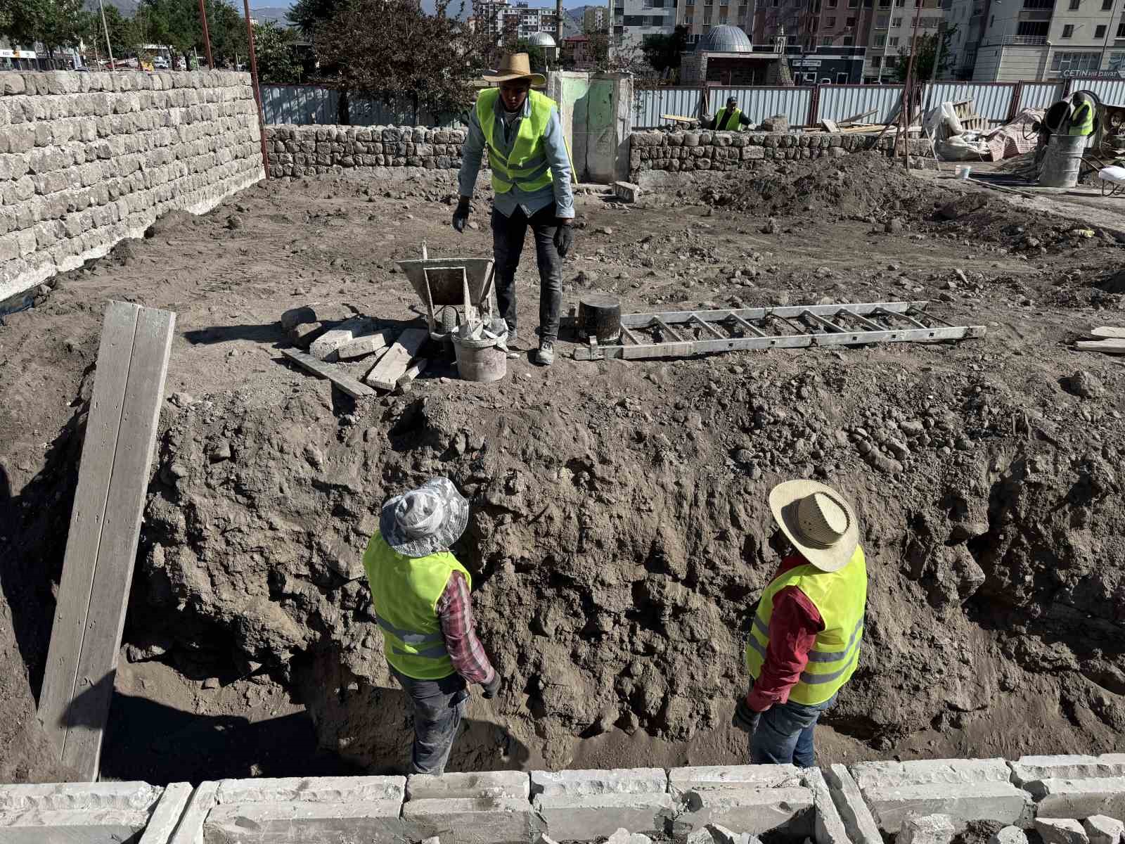 Tarihi Tasmakıran Cami’nde restorasyon başladı