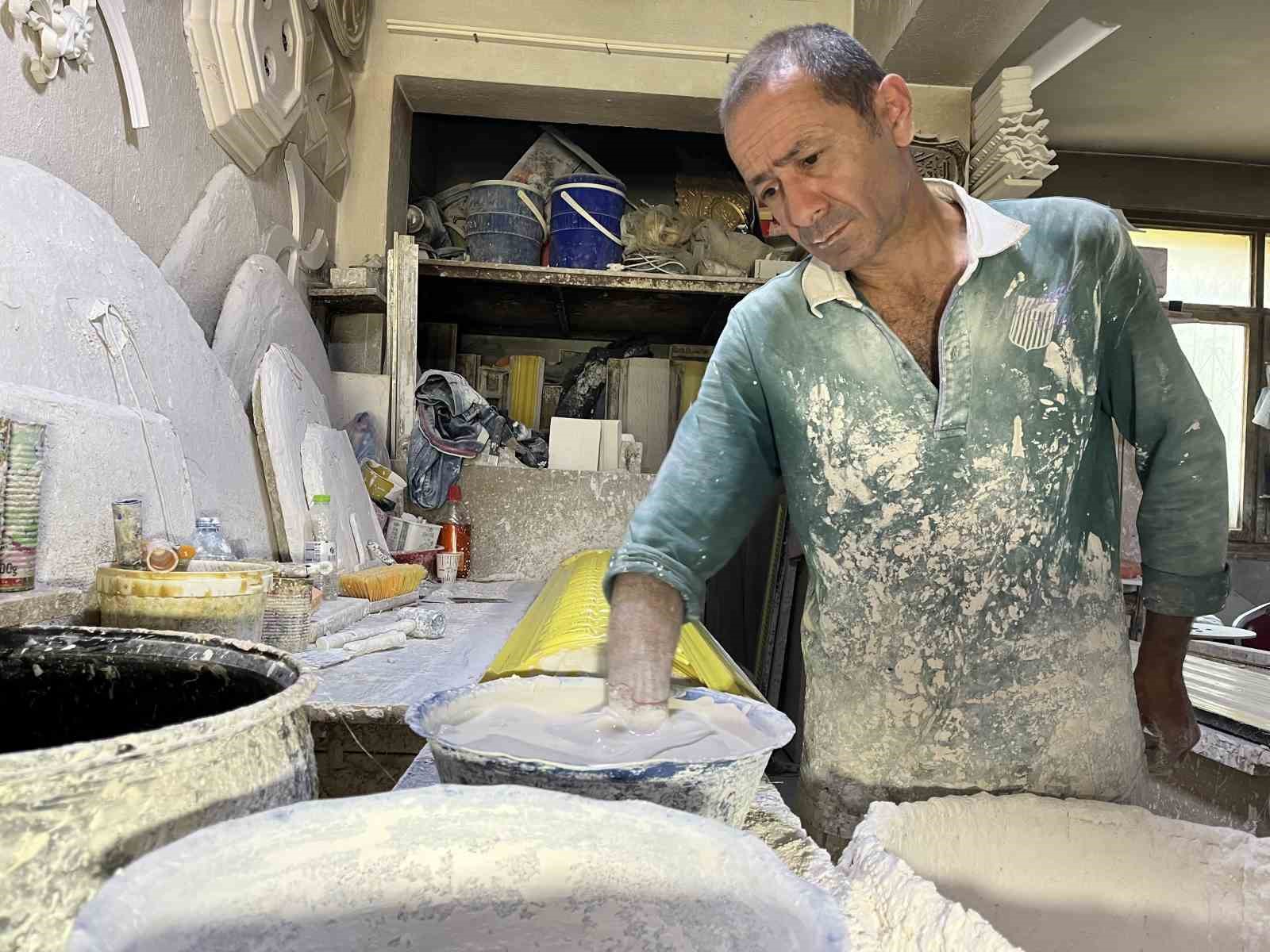 37 yıldır al&ccedil;ıyı sanat eserine d&ouml;n&uuml;şt&uuml;r&uuml;yor
