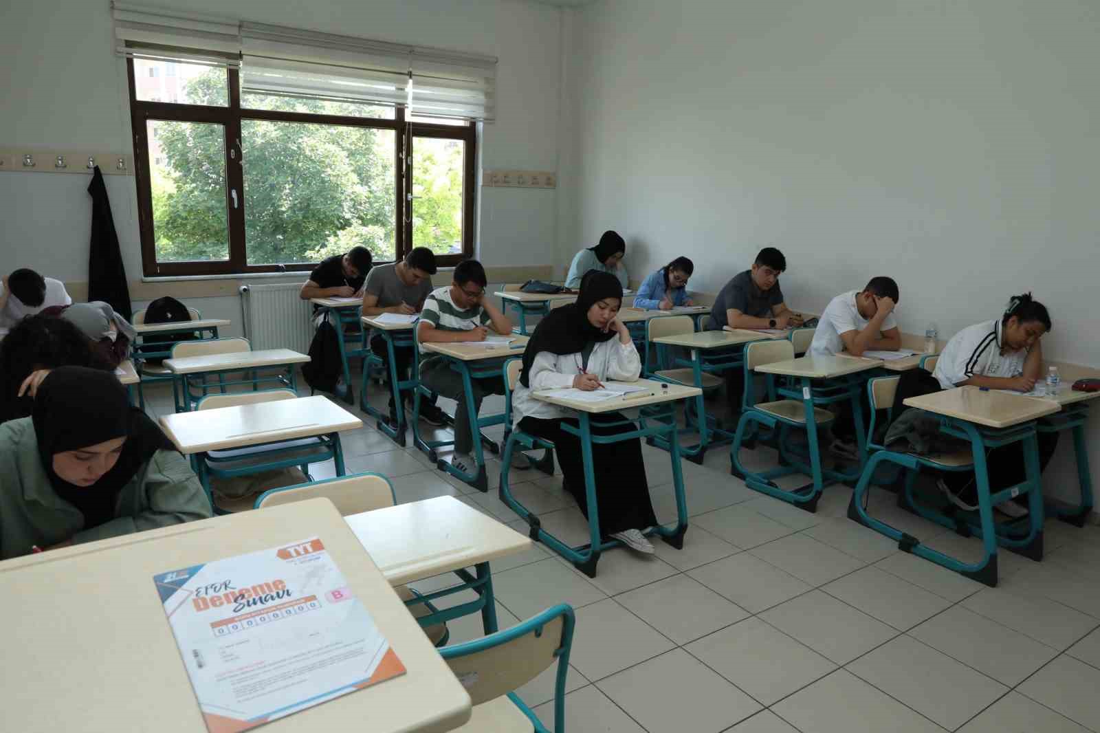 Büyükşehir’den öğrencilere yaz kampıyla zeka, dikkat ve motivasyon desteği