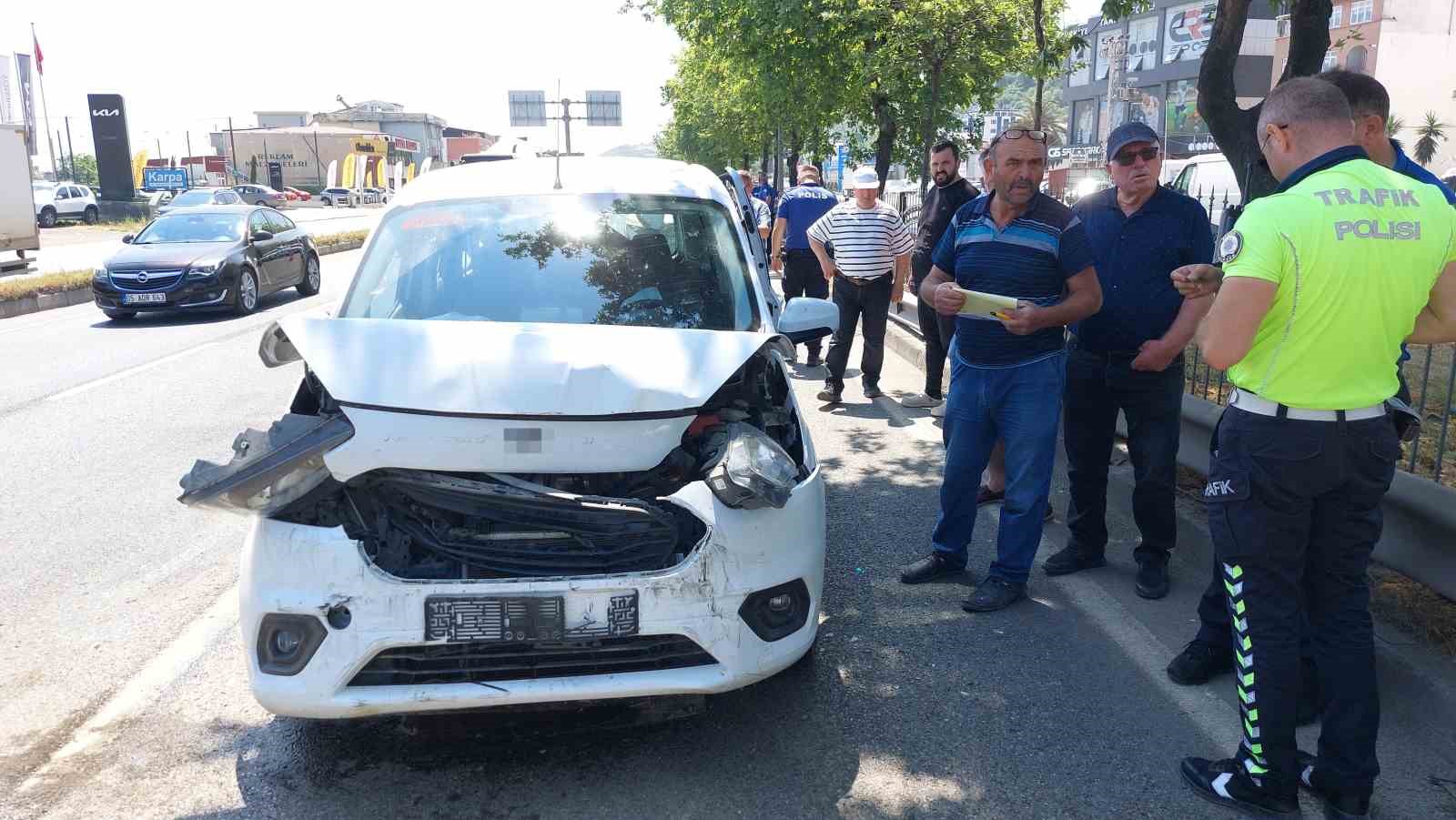 Samsun'da zincirleme trafik kazasında 2 kişi yaralandı - İHA