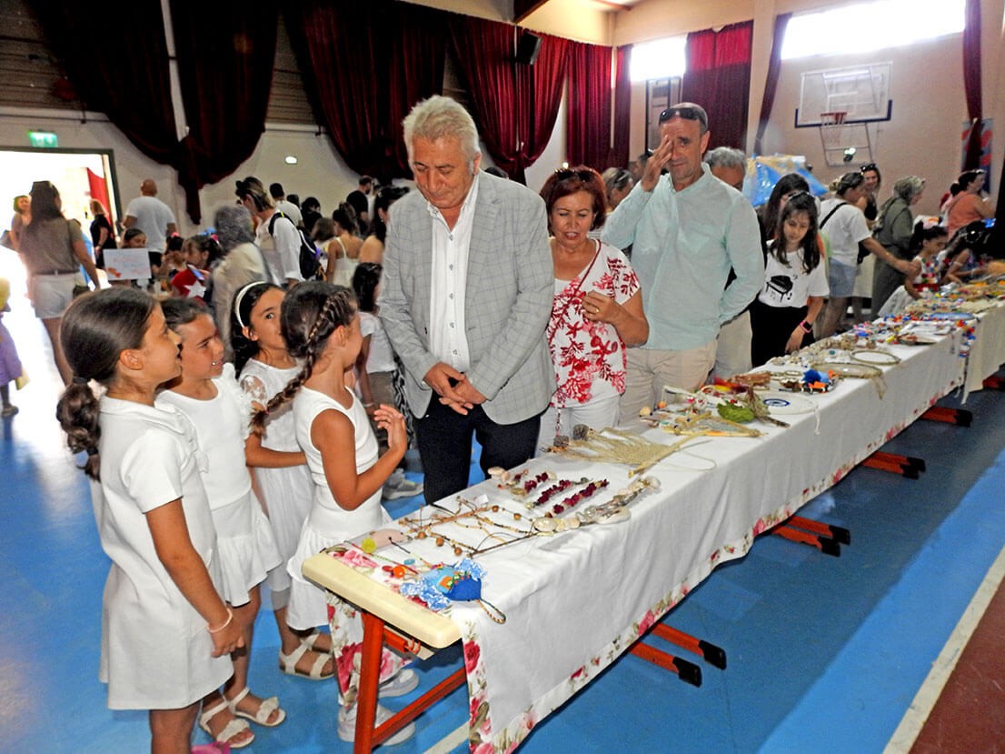 Çeşme’de, öğrencilerden geri dönüşüme duyarlı yıl sonu etkinliği